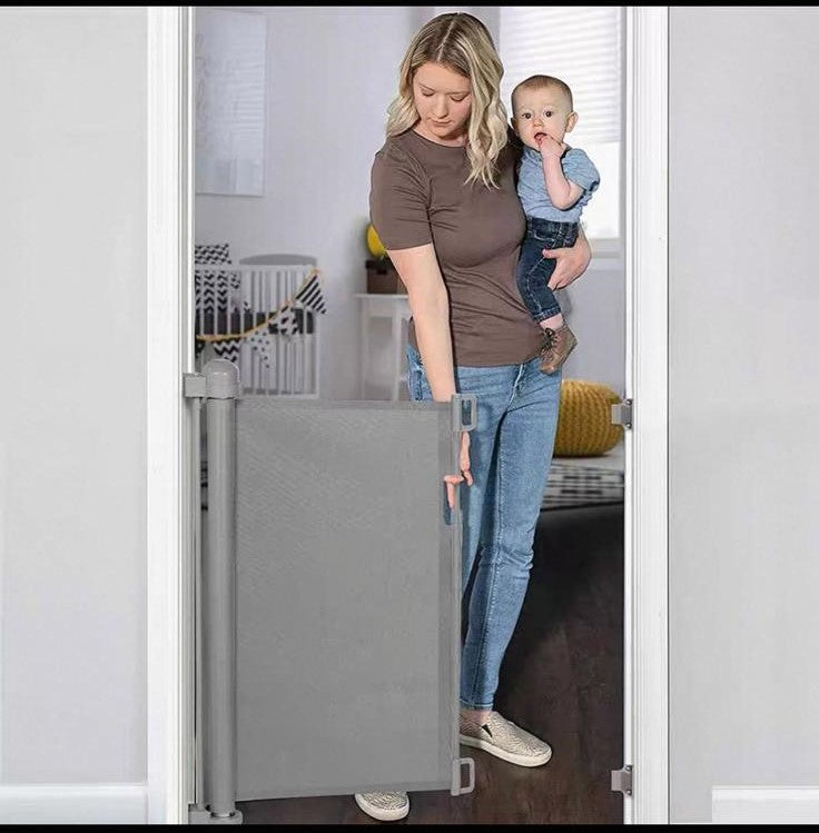 Kids Retractable Safety Gate